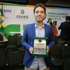 Rede Oto recebe selo do Governo do Ceará por suas práticas de inclusão de pessoas com deficiência no mercado de trabalho