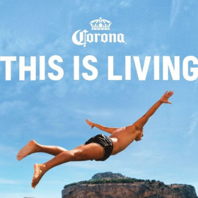 Marca Corona completa 100 anos e comemora com campanha e eventos nacionais