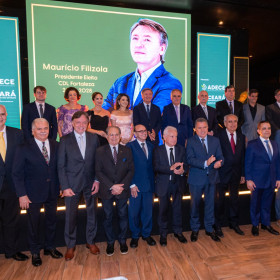 CDL Fortaleza empossa nova diretoria e entrega Troféu Iracema à empresaria Ana Luiza Ximenes