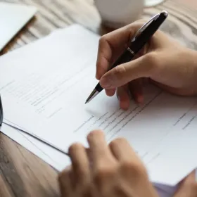 Brasil soma mais de R$ 7 bilhões em contratos de licitação de comunicação entre 2024 e 2025