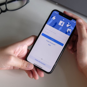 Meta avalia cobrar por compartilhamento de links no Facebook