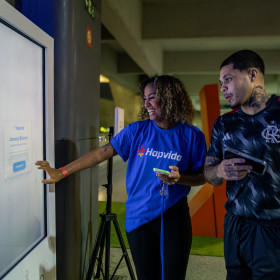 Hapvida e Flamengo promovem ação sobre saúde mental em clássico que marcou o retorno do time ao Maracanã