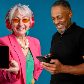 Do “Zap” ao TikTok: geração 60+ aumenta presença digital e se torna ativa nos feeds