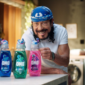 Omo Ciclo Rápido lava as bandanas de Bell Marques para todo o carnaval 2026