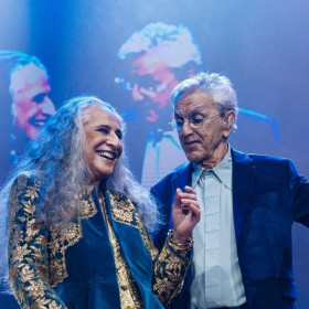 Caetano e Maria Bethânia fazem história no Grammy 2026: baianos conquistam o mundo com “Melhor Álbum de Música Global”