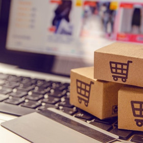 Competição entre Shopee, Amazon, AliExpress e Mercado Livre redefine o mercado de marketplaces no Brasil