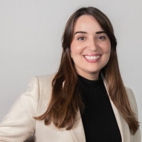 Ilha Crossmídia expande em Brasília e anuncia Gabriella Vieira como nova executiva de atendimento