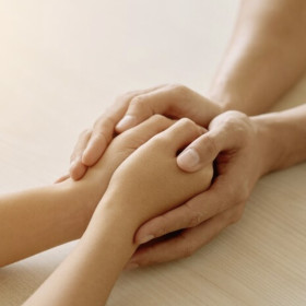 Diante de recorde de feminicídios, Hapvida destaca canal de denúncia e acolhimento