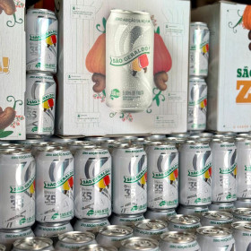 Supermercado Pinheiro e São Geraldo fazem collab para celebrar os 35 anos do Bom Vizinho