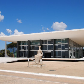 Exclusão do ISS da base do PIS/Cofins pode destravar bilhões para empresas