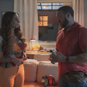 Africa Creative leva Natura para a novela Três Graças em ação de conteúdo com Viviane Araújo e Belo na Globo