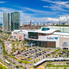 Nordeste lidera faturamento médio e número médio de lojas por shopping em 2025