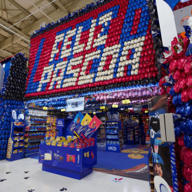 Score Agency transforma ponto de venda em experiência de Páscoa para Lacta