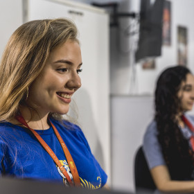 Solar Coca-Cola adota modelo de “Vale-Educação” para impulsionar talentos da base e alta liderança