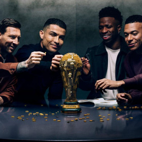 LEGO aposta no futebol e lança coleção com Messi, Cristiano Ronaldo, Mbappé e Vini Jr.