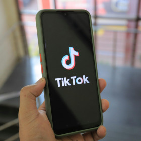 TikTok busca licença para atuar como instituição financeira no Brasil