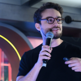 “O conteúdo hoje é o que move o mercado”, afirma Arnaldo Garcia no Jantar do Profissional de Marketing