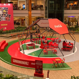 Solar Coca-Cola inaugura “Espaço de Troca de Figurinhas” no Shopping Iguatemi Bosque