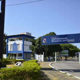 Uece está entre as 25 universidades mais populares do Brasil no Instagram em 2025