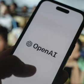 Smartphone OpenAI: organização prepara chip próprio para celular e mira lançamento em 2028