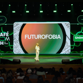 Firma Produções assina cenografia digital do Café com RH 2026 e revela ao vivo nova marca do evento