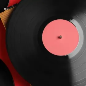 Sony negocia US$ 4 bilhões por catálogo musical e confirma: hit virou ativo financeiro