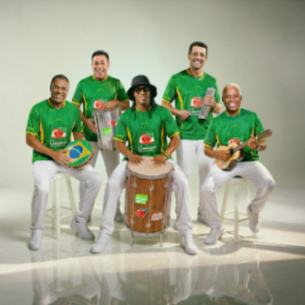 Guaraná Antarctica reúne Ivete com banda formada por Ronaldinho Gaúcho e campeões de 2002 em ação que conecta futebol e música