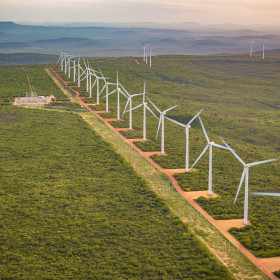NEOOH firma parceria com Auren Energia e amplia neutralização de carbono em seu circuito de mídia