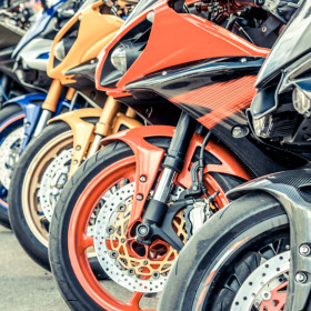 Mercado de motocicletas: Avelloz investe R$ 8,3 milhões para ampliar operação no Brasil