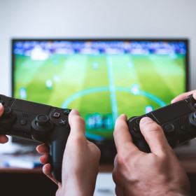 EA transforma videogames em nova vitrine para marcas e leva publicidade para dentro das partidas