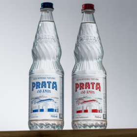 Águas Prata celebra 150 anos com lançamento de garrafas exclusivas de vidro reutilizável inéditas no Brasil
