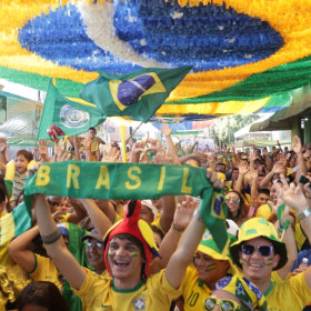 Mesmo após eliminação do Brasil, Copa impulsiona consumo e muda comportamento de compra dos brasileiros