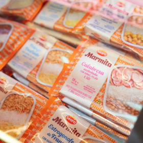 O mercado das marmitas virou negócio bilionário e revela uma nova relação do brasileiro com a alimentação