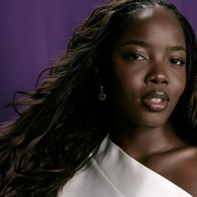 Clara Moneke reforça estratégia da Eudora para ampliar diálogo entre beleza, cultura e representatividade