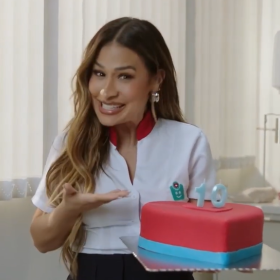 Com Simone Mendes, AmorSaúde lança campanha que celebra 10 anos da marca