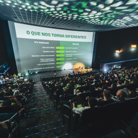 Sicredi Veredas reúne mais de 300 pessoas em evento sobre educação financeira em Fortaleza