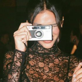 O desejo pela imperfeição: por que a geração Z está resgatando os estilos fotográficos do passado