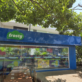 Frosty acelera expansão e prevê doze novas lojas até o fim de 2026