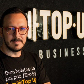 Top Up Academia anuncia a chegada de Thayson Melo como gerente de marketing da rede