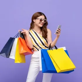 Jovens brasileiros são pragmáticos na hora de comprar e priorizam o “bolso” e a autenticidade da marca