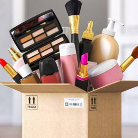 Natura e Avon estreiam lojas oficiais na Shopee e transformam 1,5 milhão de consultoras em potenciais criadoras de conteúdo