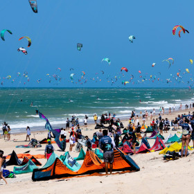 Do vento aos negócios: como o kitesurf se tornou um ativo econômico para o Ceará