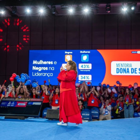 Grupo Casas Bahia amplia presença feminina na liderança e impacta mais de 950 colaboradoras