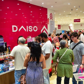 Maior loja da Daiso Japan na capital cearense é inaugurada no shopping RioMar Fortaleza