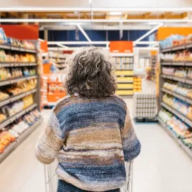 Marcas perdem espaço na mente do consumidor nas últimas três décadas, aponta estudo da TROIANO