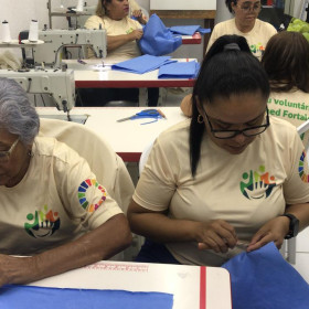 Unimed Fortaleza transforma resíduos hospitalares em produtos e gera renda para mulheres