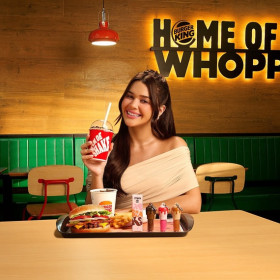 Em collab inédita, Burger King® e Franciny Ehlke transformam BK® Shakes em glosses